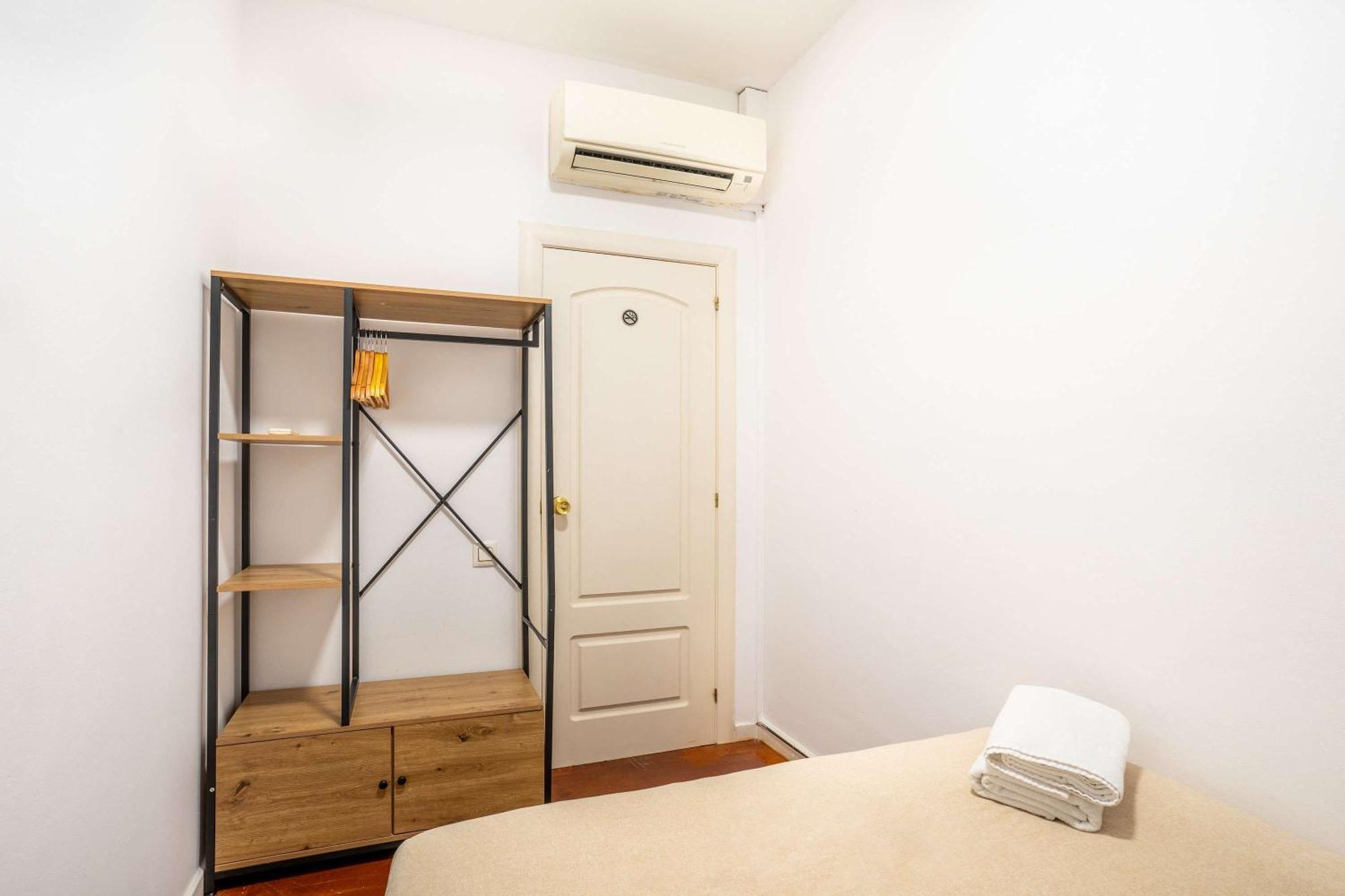 Next To Sagrada Familia 4-Bedroom Apartment บาร์เซโลนา ภายนอก รูปภาพ